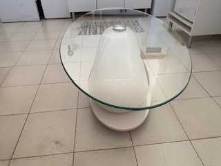 Mesa de Centro com Tampo em Vidro