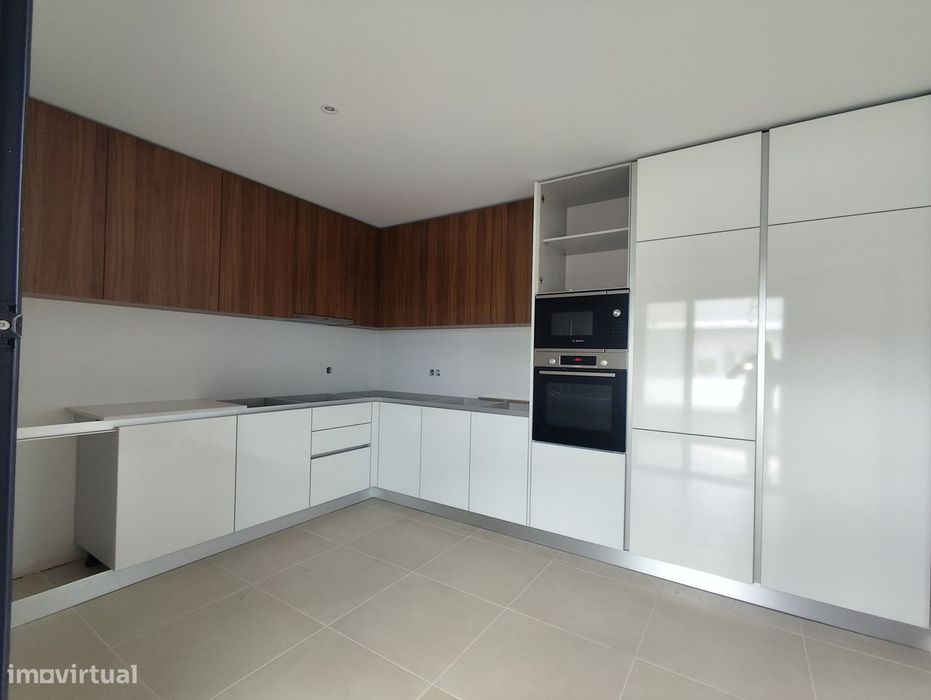 T3 Duplex - Novo - Centro Condeixa