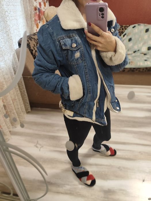 Зимова джинсова куртка