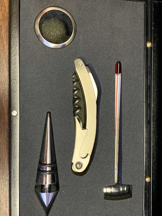 Подарочный винный набор 2 вида