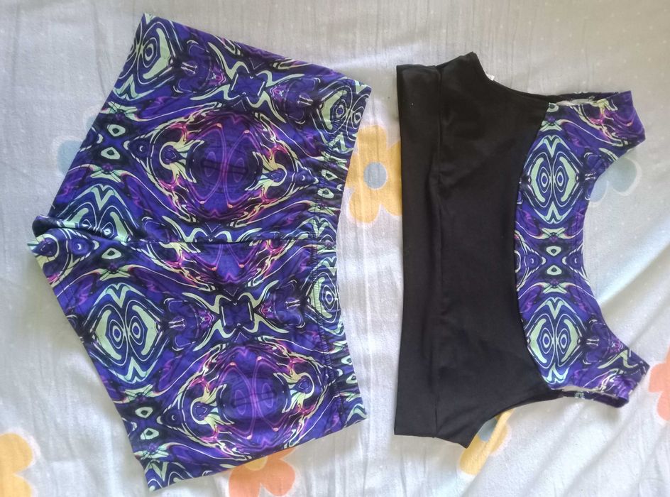 Conjunto de desporto ou biquíni calção