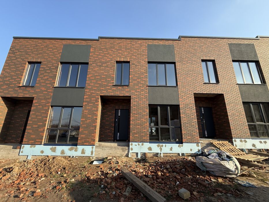 Продаж таунхауса ( ближні Зарванці)