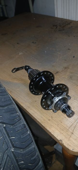 Piasta novatec 10x135 głośna QR