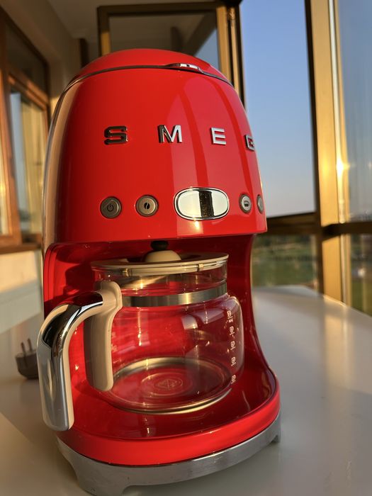 Smeg крапельна кавоварка (red)