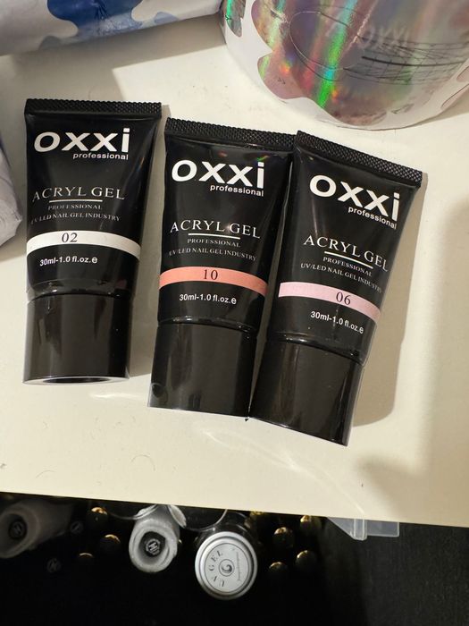 Vendo géis de construção , vernizes gel e glitters