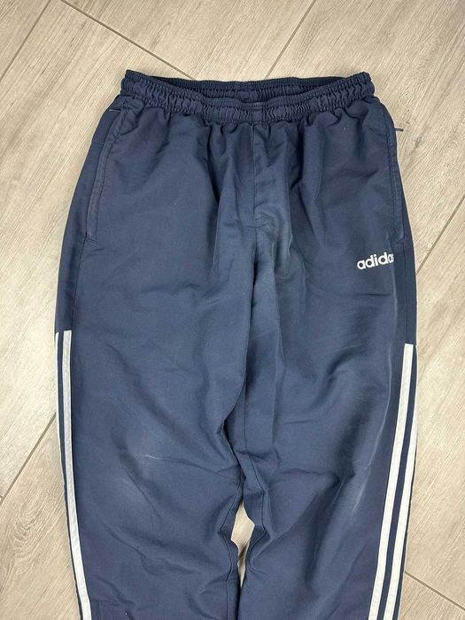Spodnie dresowe Adidas granatowe 3 paski – klasyk | M/L