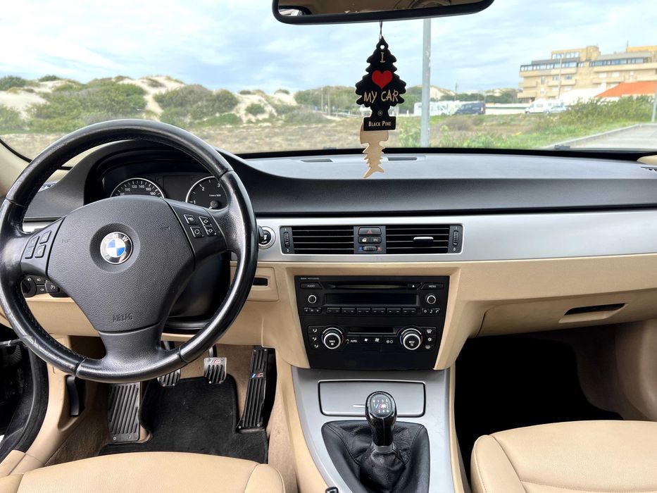 BMW 318d - 2008 - 377km