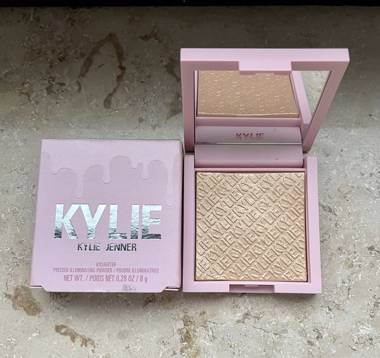 Хайлайтер Kylie Jenner