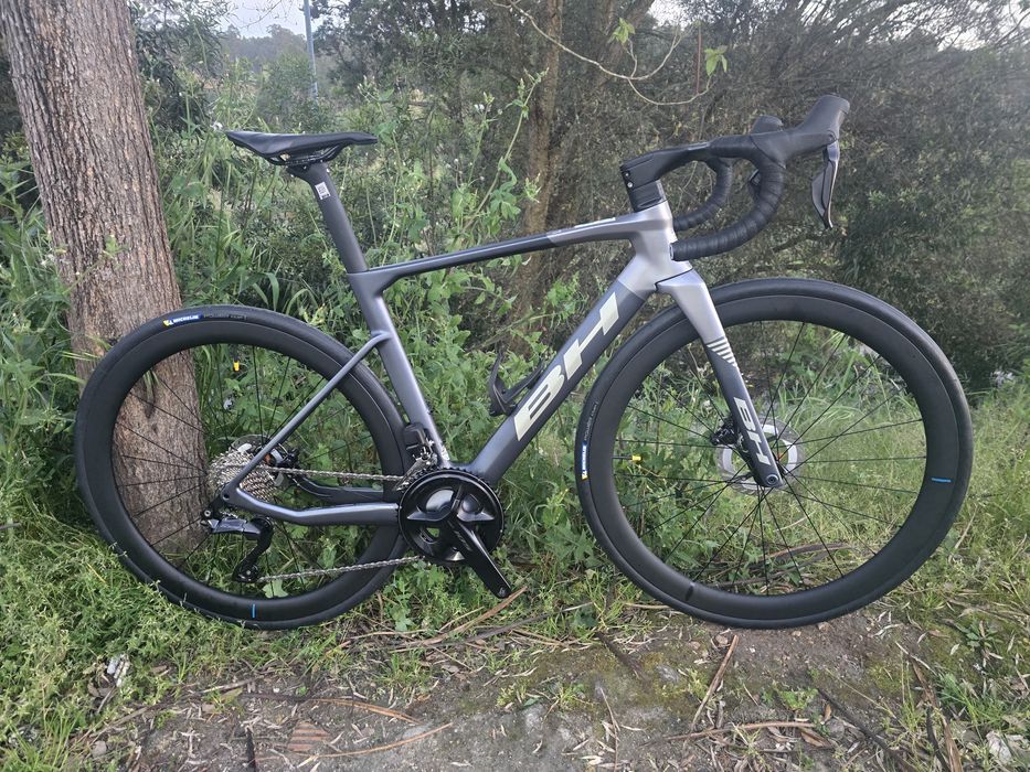 Bh rs1 105di2 e rodas carbono