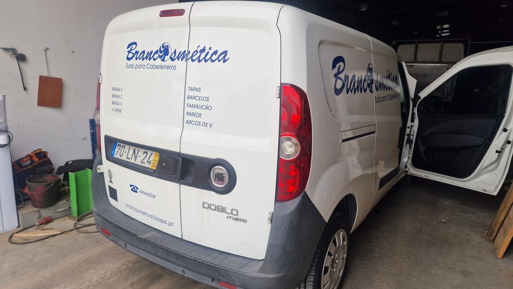 Fiat doblo maxi 5 portas 240000 mil km comprimento 2.10