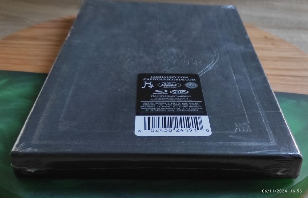 Halsey - If I Can't Have Love, I Want Power CD+Blu-ray+Photobook