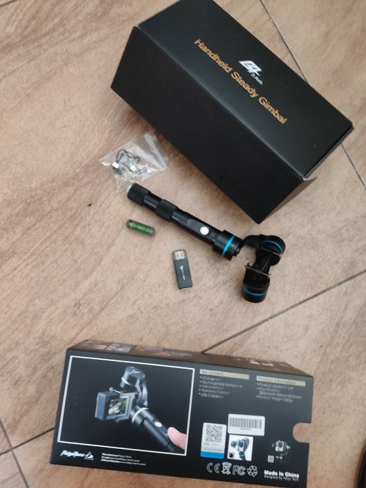Handheld steady gimbal 3 Axis feiyutech z akcesoriami