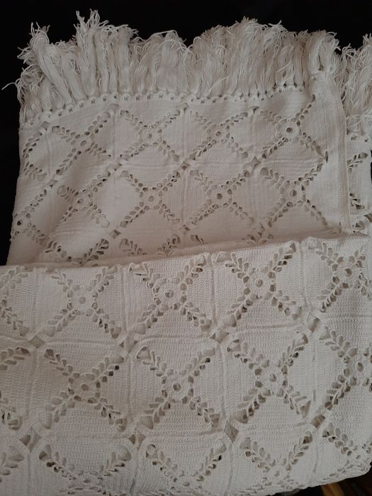 Colcha Vintage em croché de algodão c/ franjas
