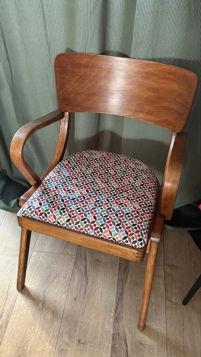 Wyjątkowe krzesła na sprzedaż - 4 sztuki, po renowacji