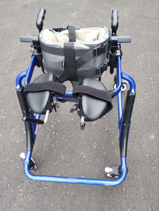 Реабілітаційні ходунки для осіб з інвалідністю Rifton 503