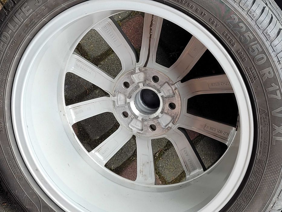 Титанові диски 7J x17 h 2 et45  з гумою 225\50 R 17 vw /skoda\audi. Можливий торг...