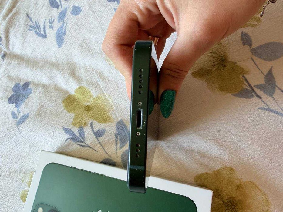 Iphone 13  128GB   б/в