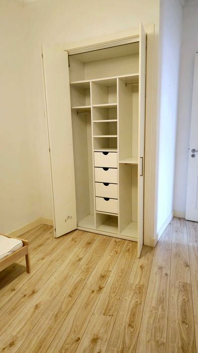 Arrendamento de apartamento T2 na praça 25 de Abril, 7, Algés