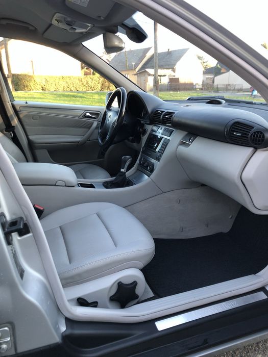 Mercedes C220 Avantgarde Maly Przebieg Swietny San Zero Korozji