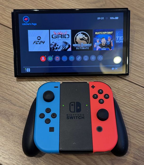 Nintendo SWITCH OLED (1gen) + 8 GIER + 2xETUI - pytaj/negocjuj