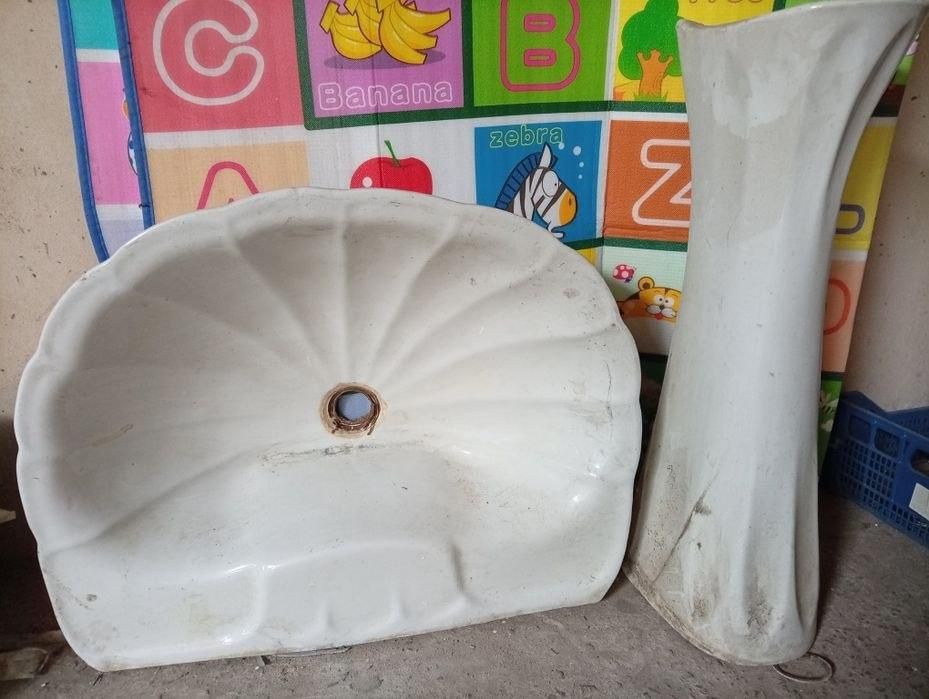 Умивальник тюльпан, раковина та ніжка. За зниженою ціною, немитий)