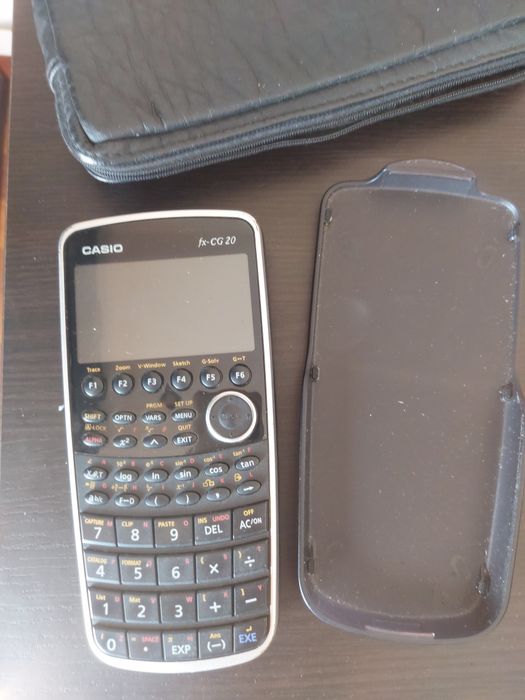 1 calculadora gráfica marca casio Fx cg 20 com bolsa em pele