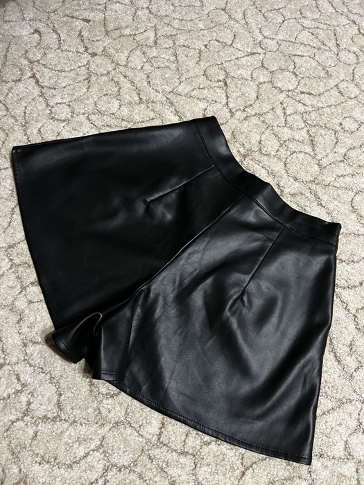 Шкіряні шорти розмір S