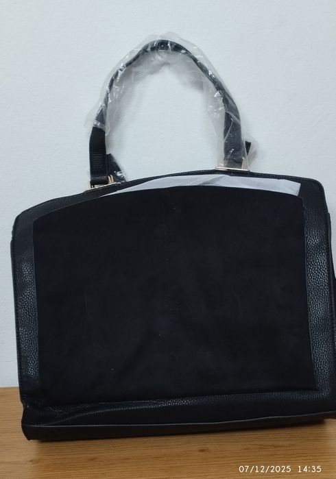 Mala senhora para documentos nova.