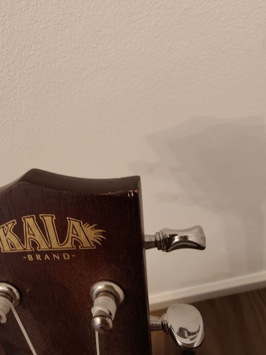 Ukulele Kala KA-15C + Pokrowiec i kapodaster