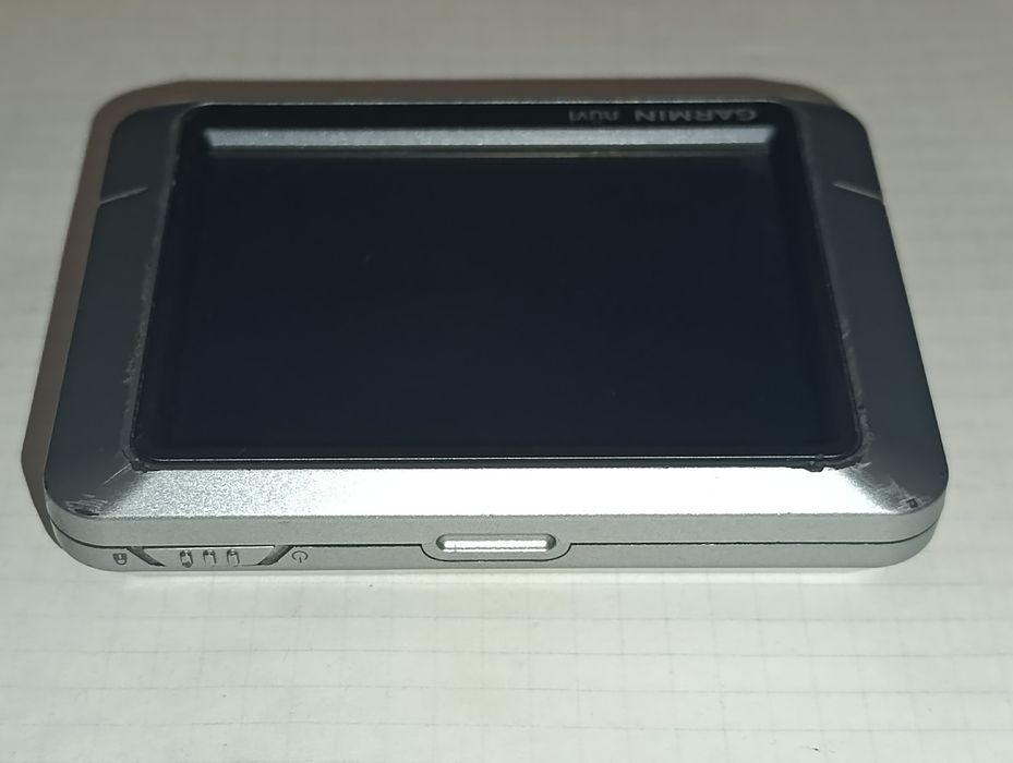 GPS-навигатор автомобильный "Garmin Nuvi 200".
