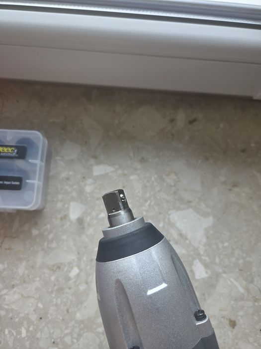 Klucz udarowy 1/2 400nm MEEC TOOLS