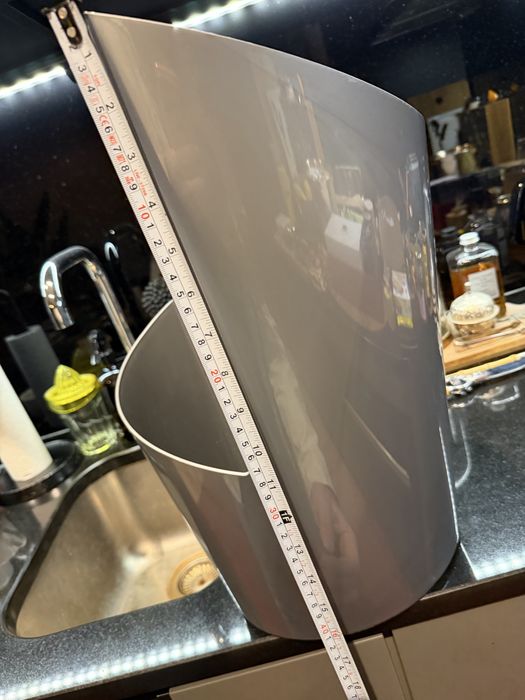 Balde versatil Design Arq Adalberto Dias Suporte Guarda Chuva