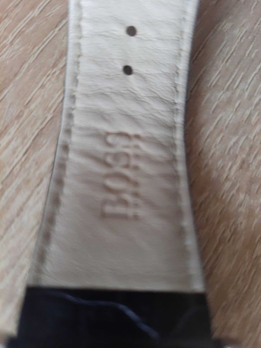 Продам мужские стильные часы Hugo Boss