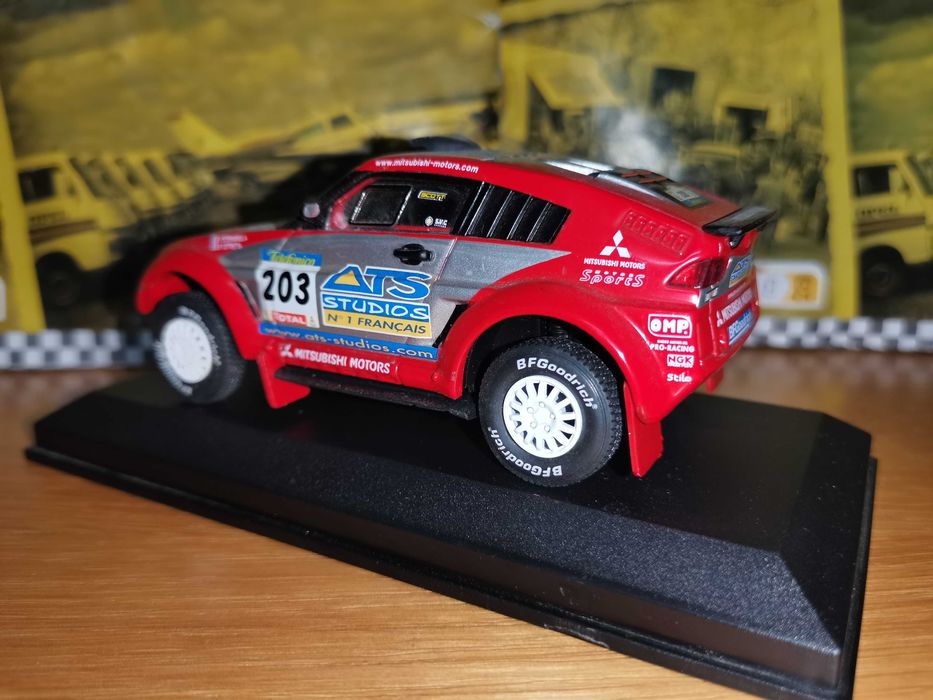 Mitsubishi Pajero - Lote 2 - Rally Paris Dakar 1:43