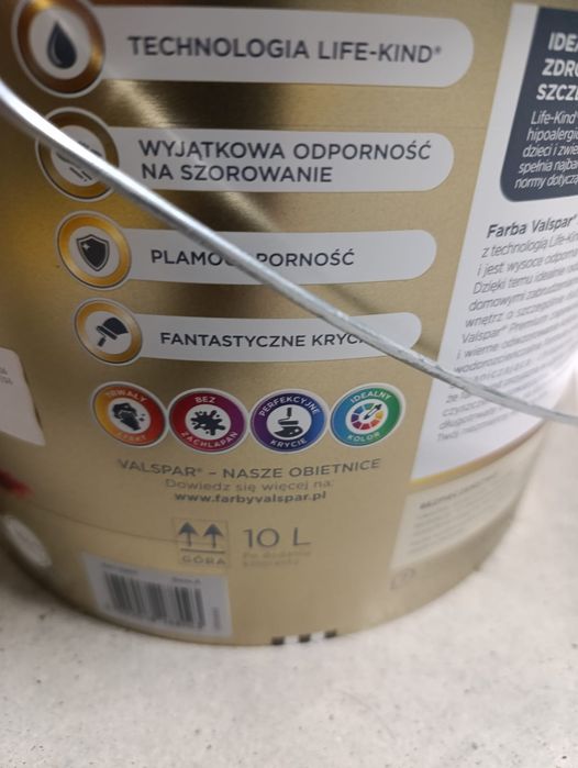 Farba do malowania ścian kolor szary