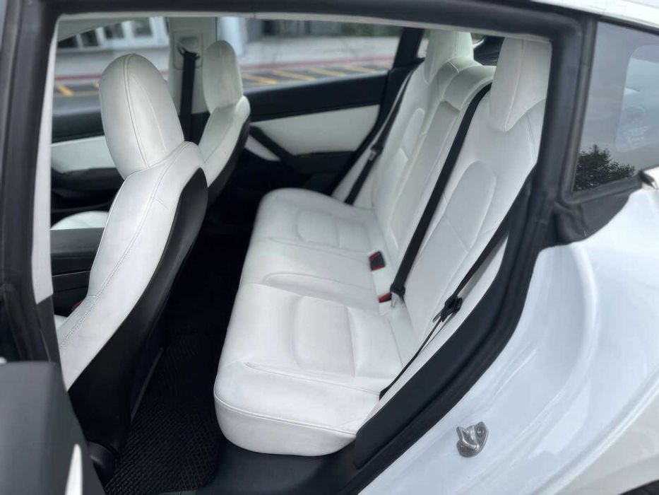 Tesla Model 3 Performance      2020