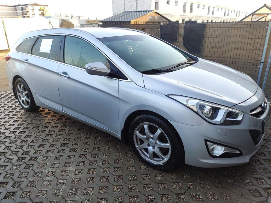 Hyundai i40 Hundai i40 kombi kompaktowe auto rodzinne