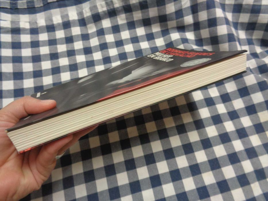 Livro Mulher em Branco - Rodrigues Guedes de Carvalho