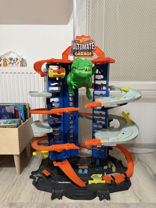 Hot Wheels City Mega Garaż T-Rexa (lub Ultimate Garage)