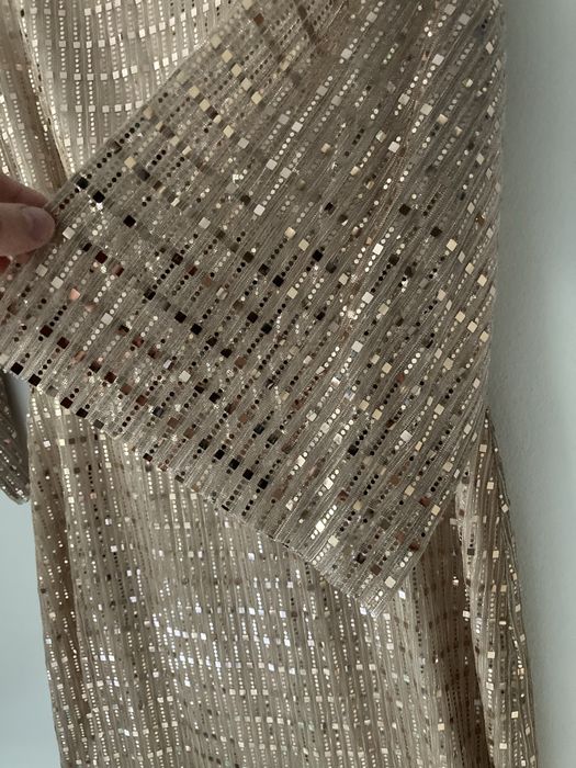 Cekinowa sukienka Vila