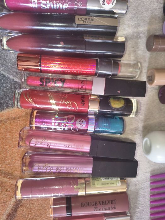 MEGA ZESTAW kosmetyków 52 szt NYX Maybelline L'Oreal Essence Bell Viki