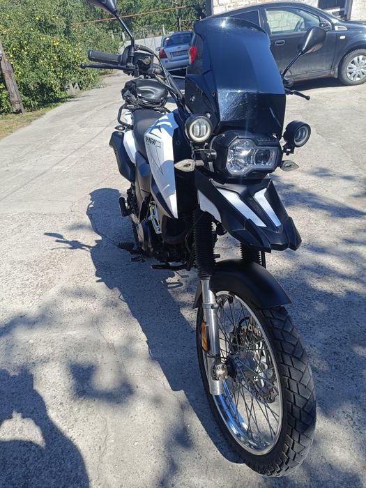 Продам мотоцикл Shineray X-trail 200