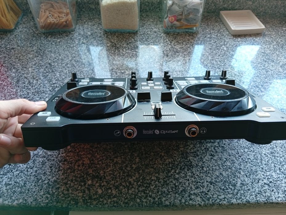 DJ mixer Hércules