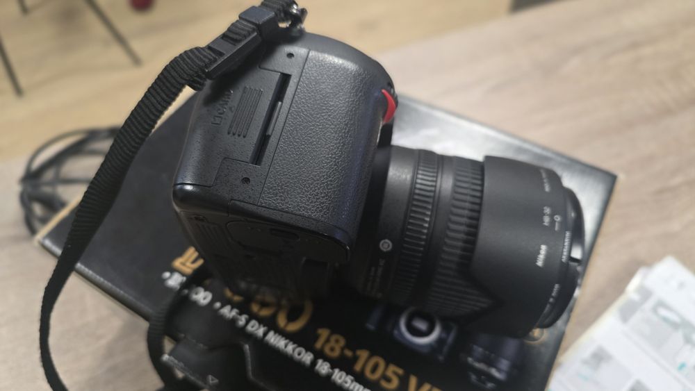 Фотоапарат Nikon D7000 18-105 VR Kit 6,6К пробіг