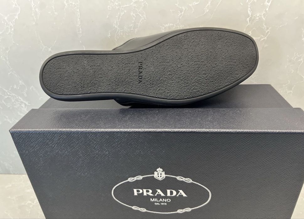 Mules, sapatos Prada