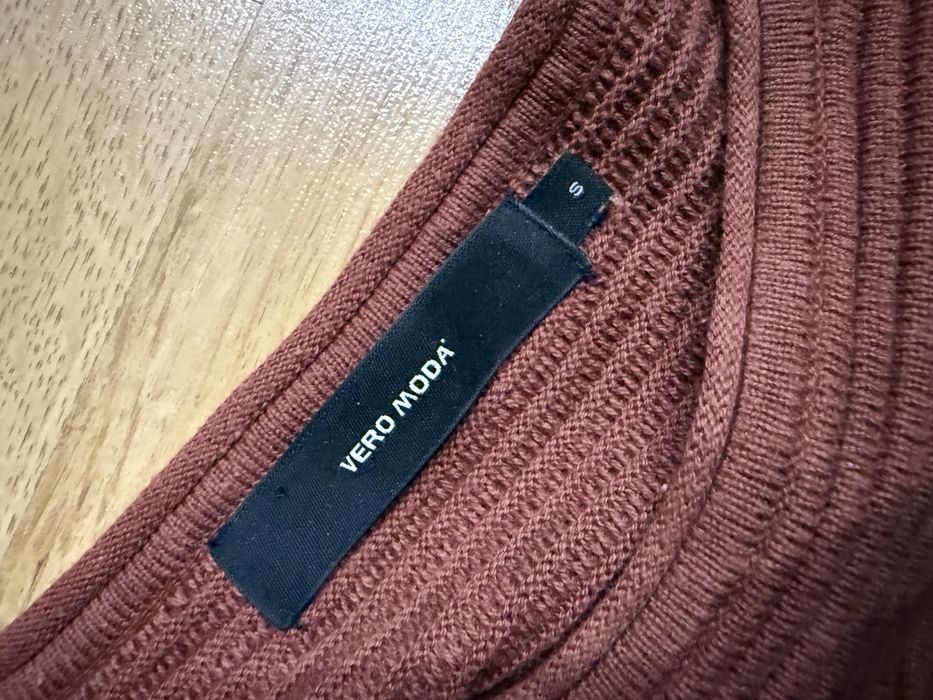 Sweterek brązowy sweter z długim rękawem