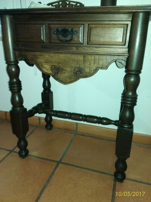 Mesa Luis filipe II em castanho antiguidade