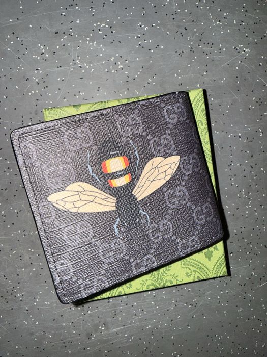 Carteira gucci novinha em folha