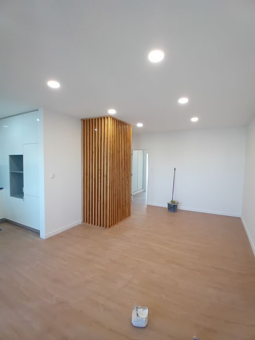 Especialista em pladur , ceramica e pintura