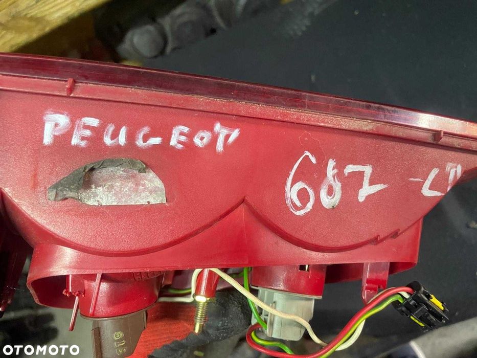 Lampa komplet lewy tył peugeot 607